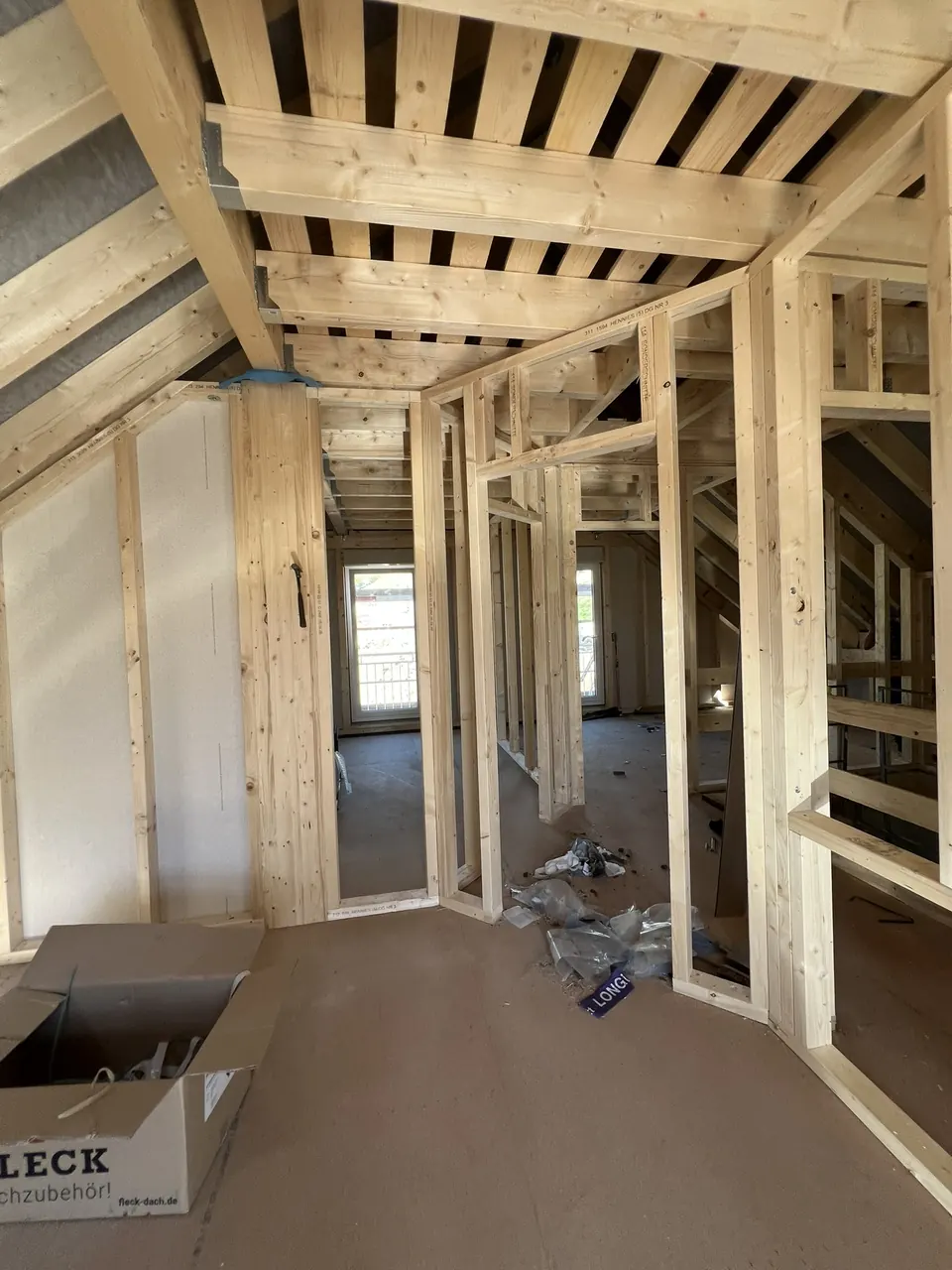 Holzständerwerk im Innenausbau eines massa hauses in Ennepetal